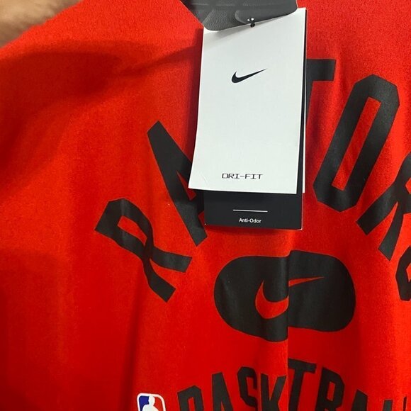 Nike NBA Toronto Raptors Long Sleeve "The Nike Tee", Men's Size XLT - Picture 9 of 9